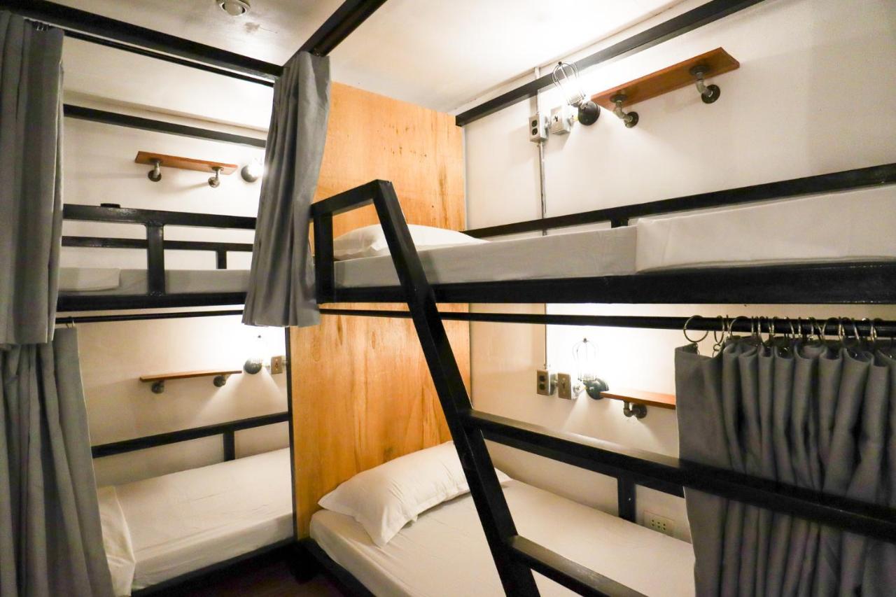 Ocean Breeze Hostel By Daily Sweet Moalboal Zewnętrze zdjęcie