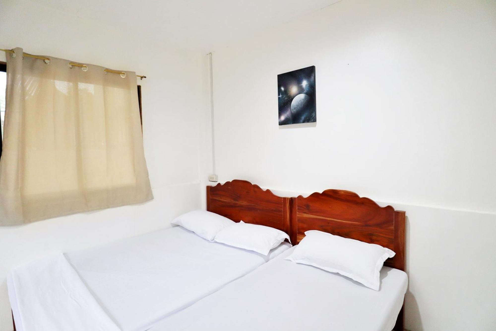Ocean Breeze Hostel By Daily Sweet Moalboal Zewnętrze zdjęcie